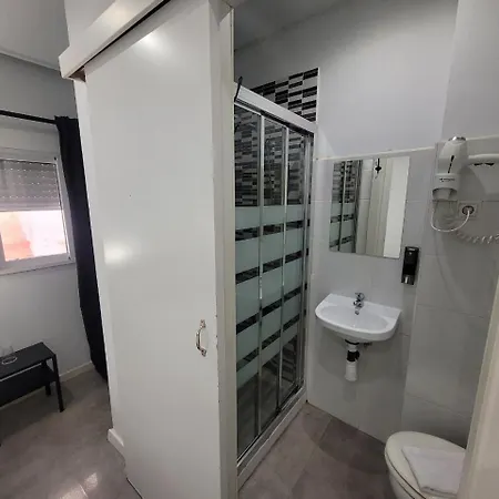 Ayz Frailes - Auto Check-in (adults Only) بيت ضيافة