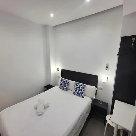 بيت ضيافة Ayz Frailes - Auto Check-in (adults Only)