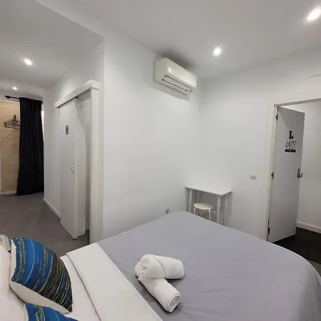 بيت ضيافة Ayz Frailes - Auto Check-in (adults Only) مالقة
