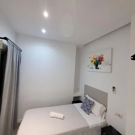 Ayz Frailes - Auto Check-in (adults Only) Гостьовий будинок Малага