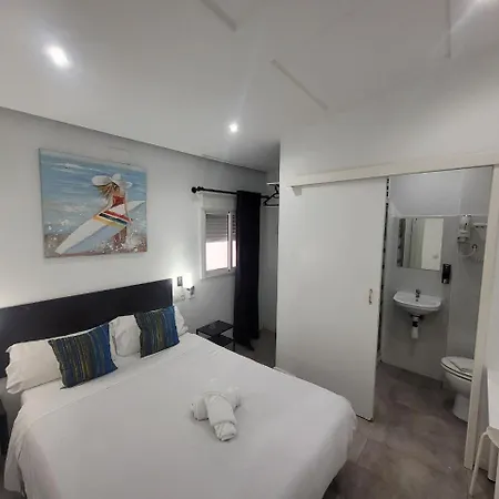 Ayz Frailes - Auto Check-in (adults Only) 3*
