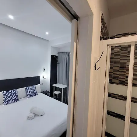 Ayz Frailes - Auto Check-in (adults Only)