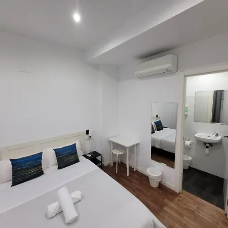 Ayz Frailes - Auto Check-in (adults Only)