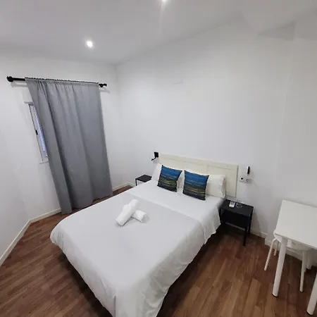 Гостьовий будинок Ayz Frailes - Auto Check-in (adults Only) 3*