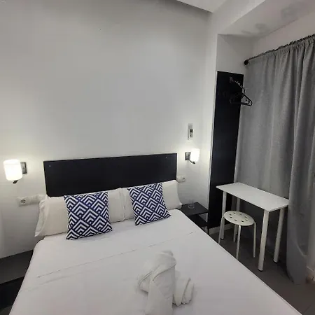 Ayz Frailes - Auto Check-in (adults Only)