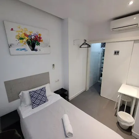 Ayz Frailes - Auto Check-in (adults Only) Гостьовий будинок