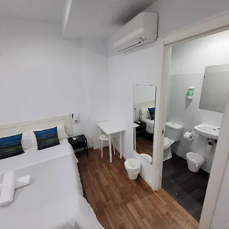 Ayz Frailes - Auto Check-in (adults Only) 3* Малага